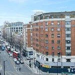 Mayfair Haven Stylish 2 Bed In Central London 65Gcm