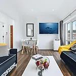 Mayfair Haven Stylish 2 Bed In Central London 65Gcm